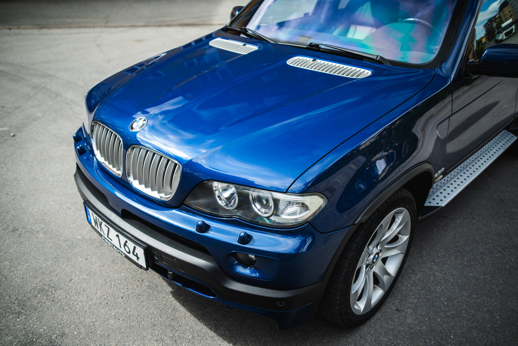Exterior image of 2005 BMW X5 4.8iS E53 LCI
