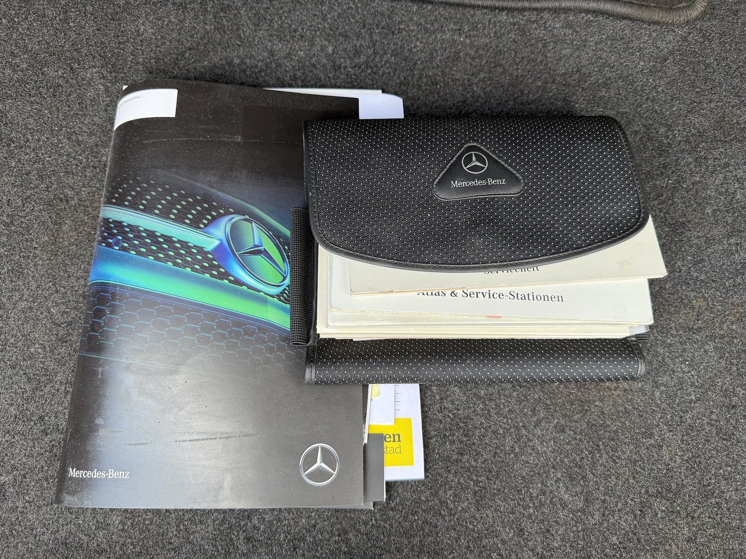 Documentation for 2000 Mercedes-Benz CLK 55 AMG Coupé