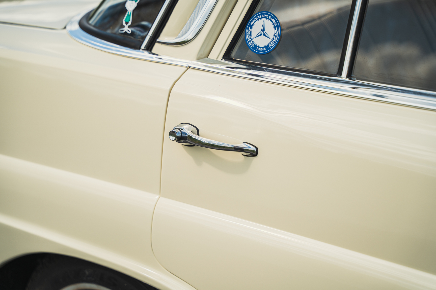 Aussenfoto 1966 Mercedes-Benz 200 D "Heckflosse"