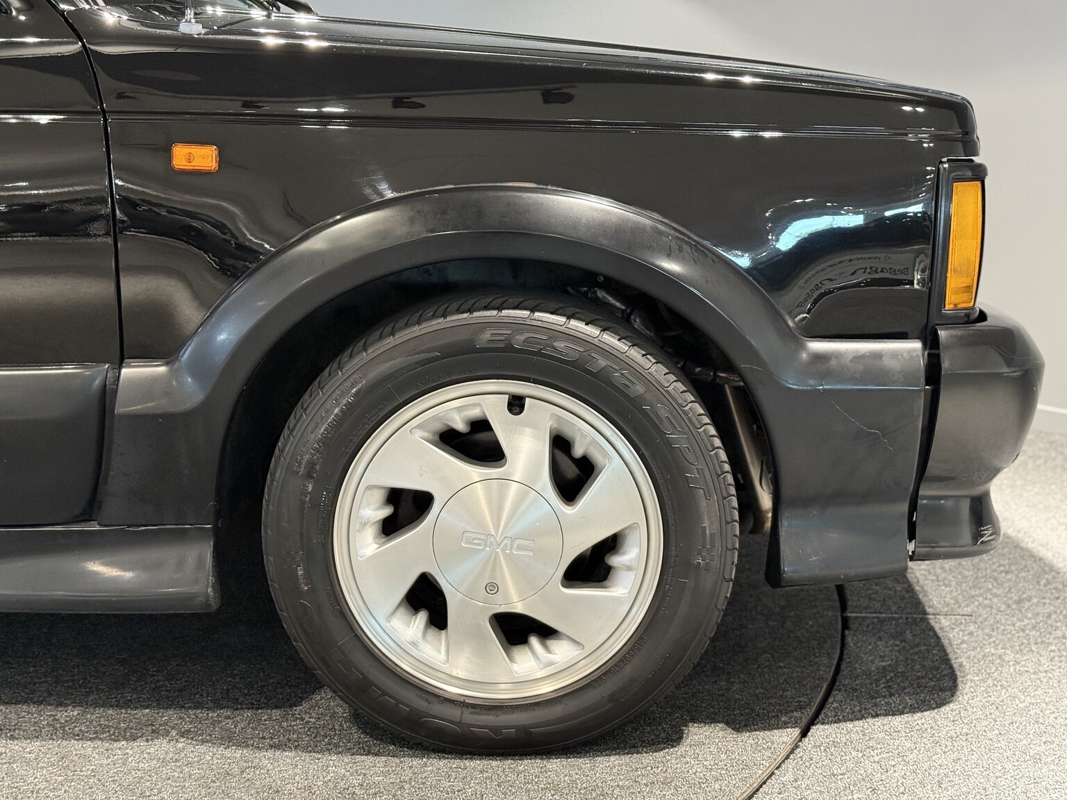 Exterior image of 1992 GMC Typhoon 