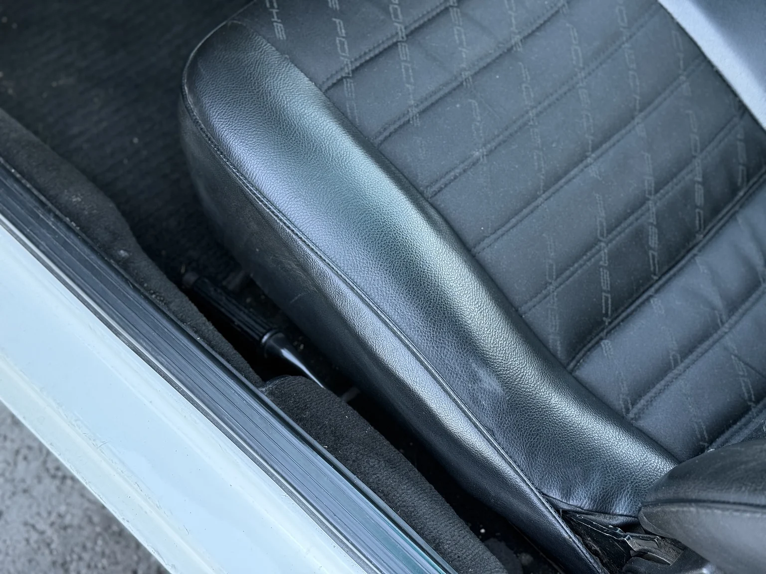 Interiörbild 1984 PORSCHE 944 Targa (6)