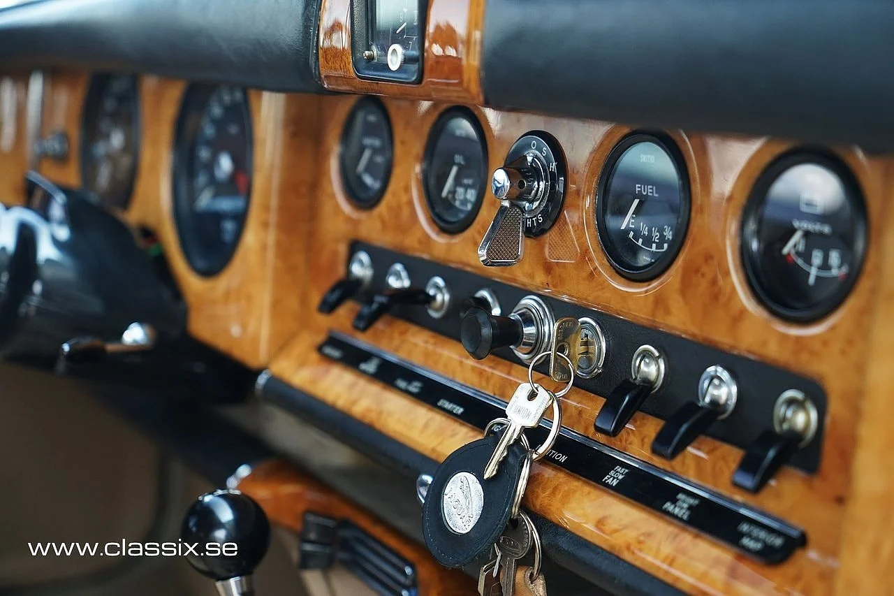 Bild von 1970 Jaguar 420 (15)