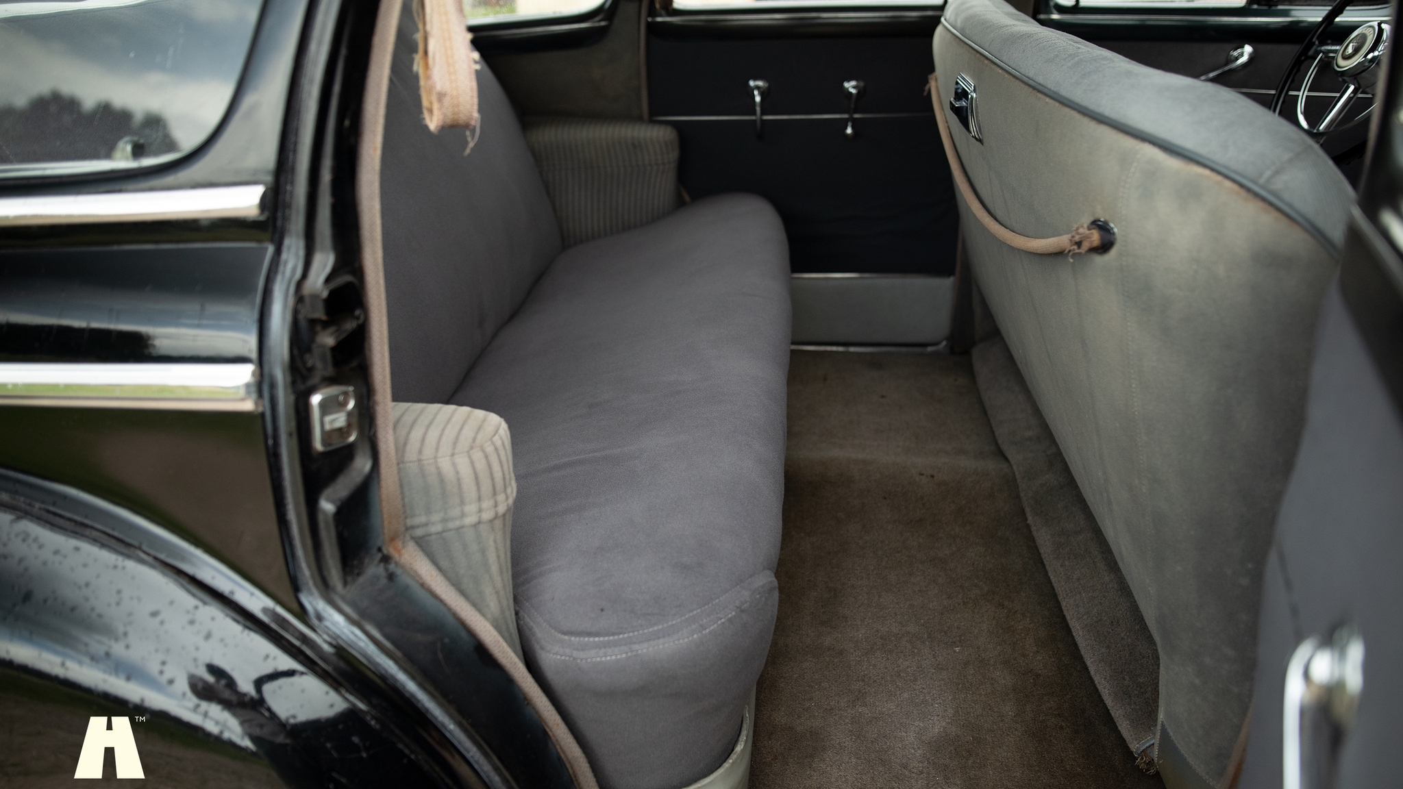Interior image of 1949 Buick Super Eight (52)