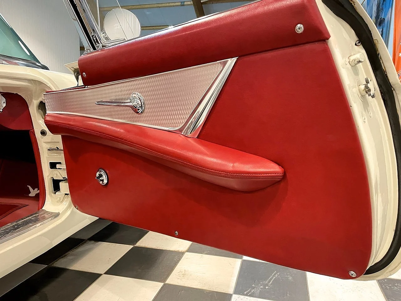 Bild von 1956 Ford Thunderbird (31)