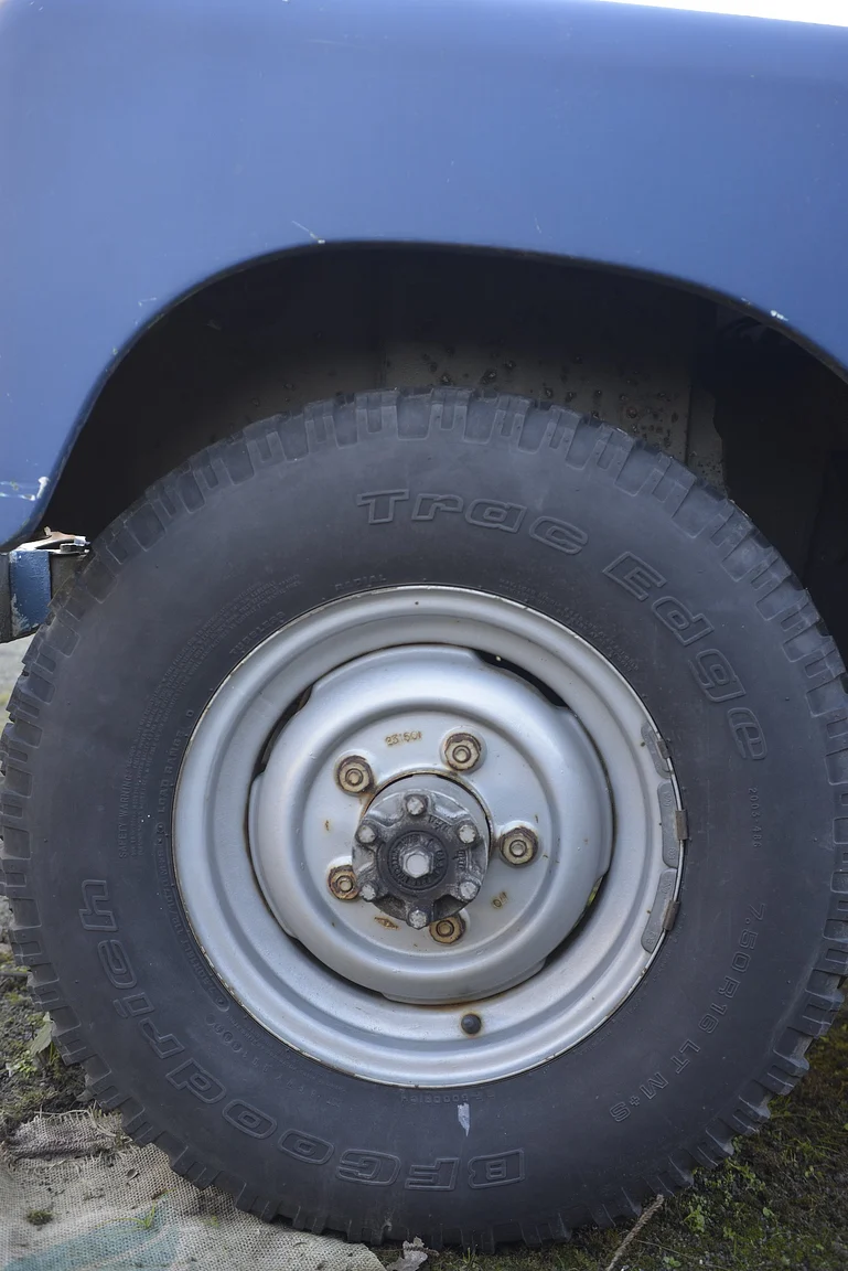 Exterior image of 1970 Land Rover Series 2 88 Pick up (15)