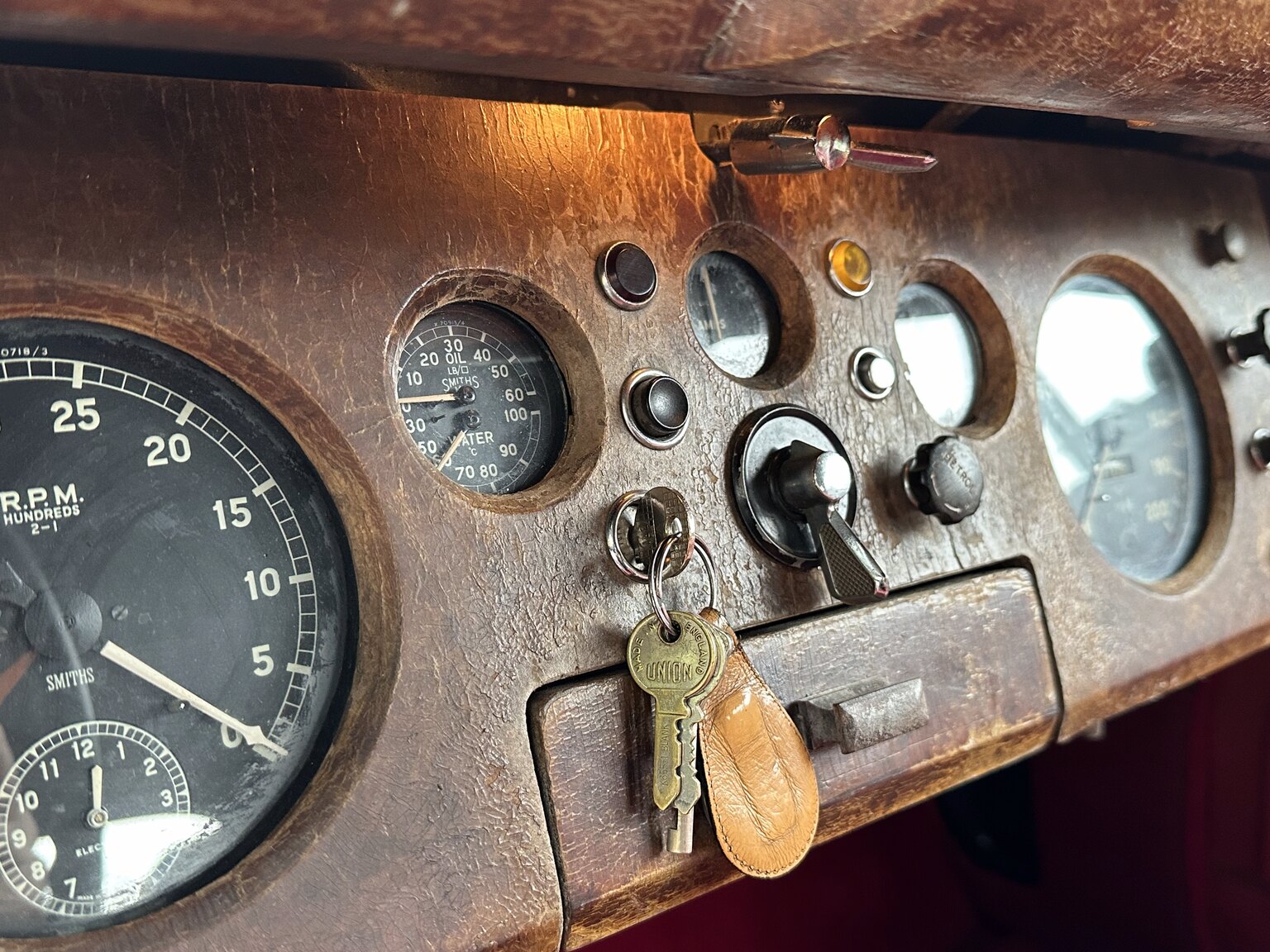 Interior image of 1954 Jaguar Mark VII Saloon