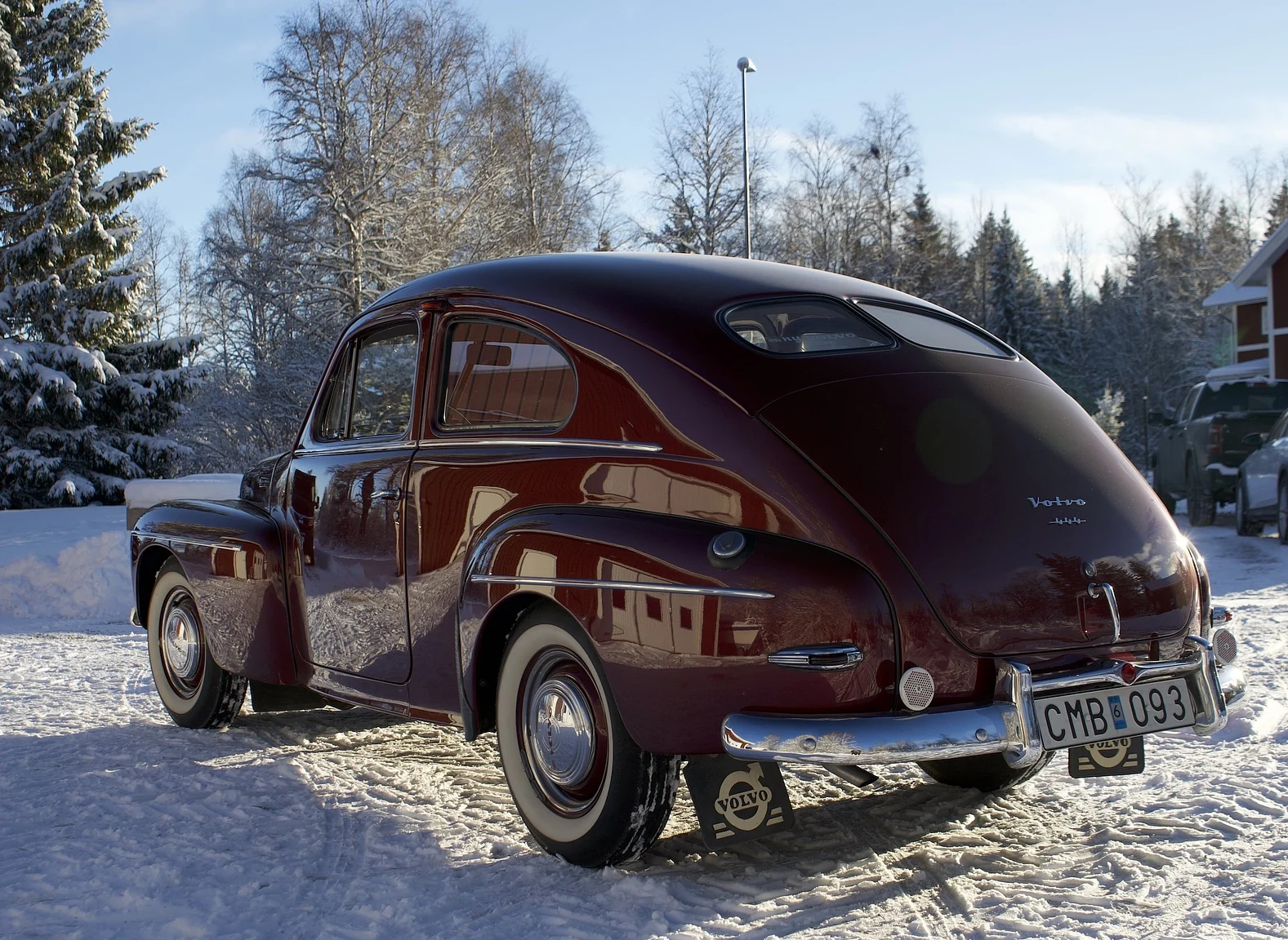 Exterior image of 1953 Volvo PV444 DS (6)