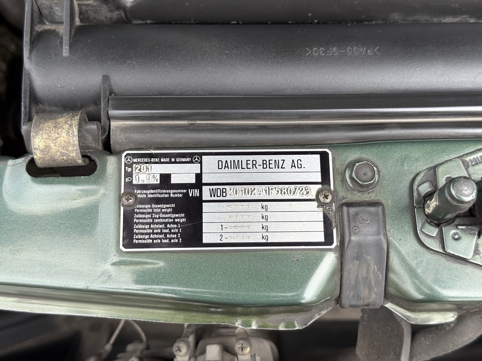 Image of 1989 Mercedes-Benz 190 E mechanics