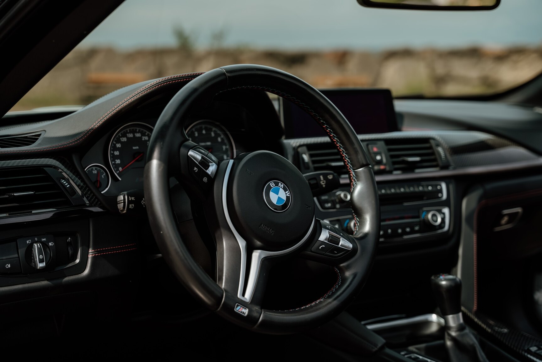 Interior image of 2015 BMW M4 Cabriolet