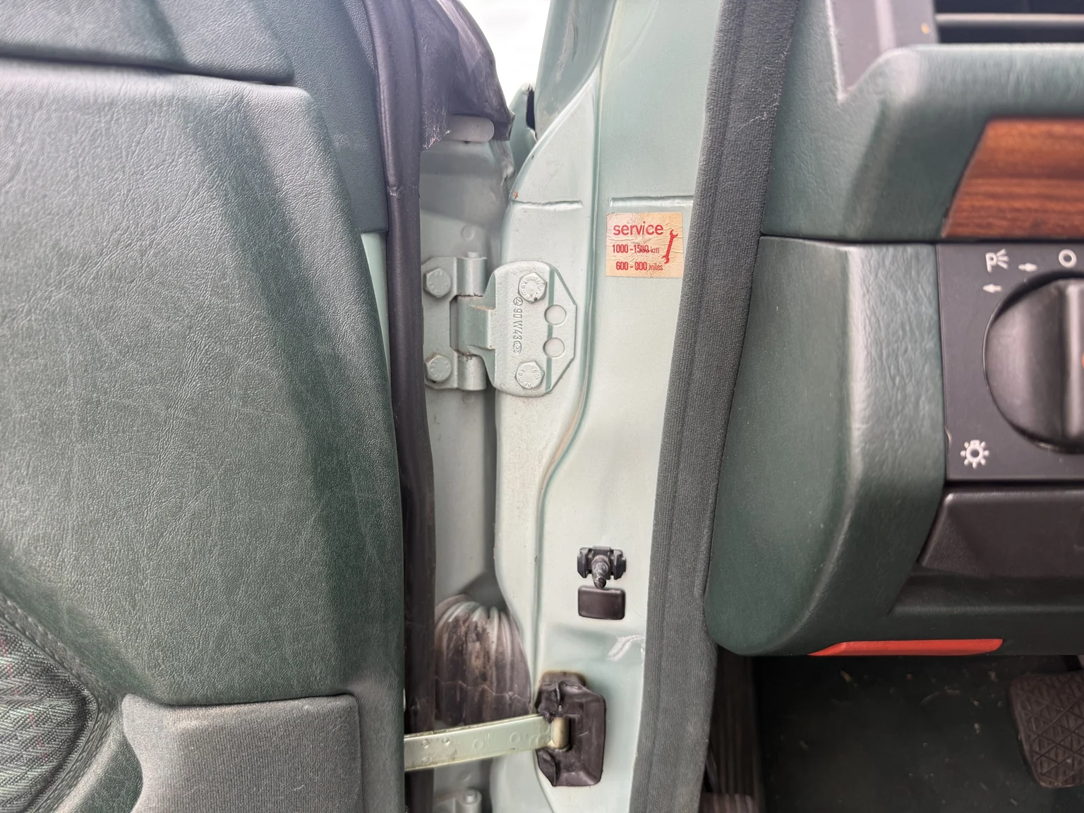 Innenraumfoto von 1991 Mercedes-Benz 300 E 4MATIC (21)