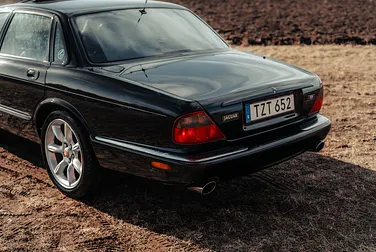 #<Image:0x00007f1cb52dadd8>