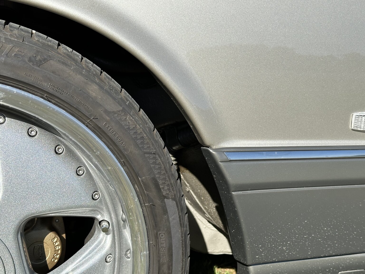 Aussenfoto 1986 Mercedes-Benz 500 SEC (39)