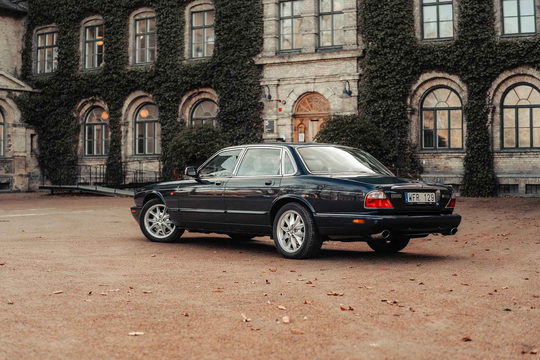 Exterior image of 2001 Jaguar  Xj 4,0 Sovereign (9)