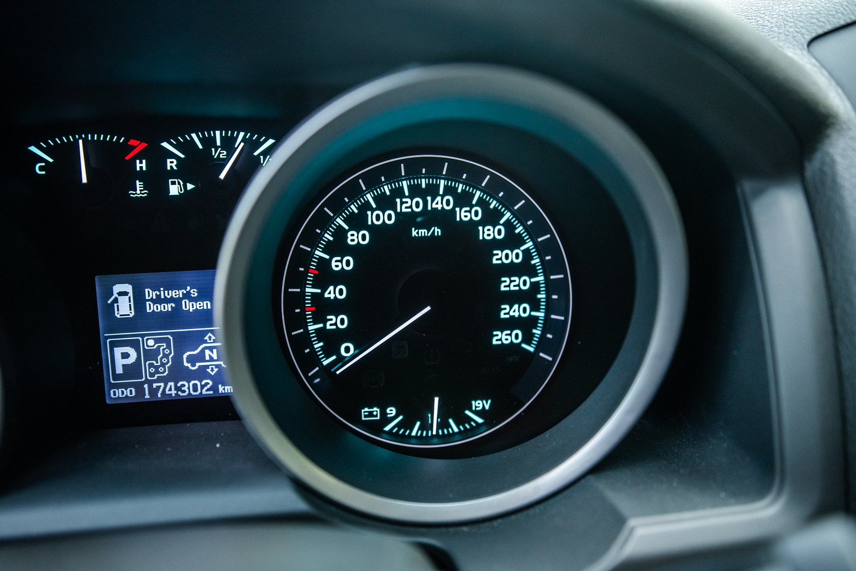 Interior image of 2008 Toyota Land Cruiser 4.5 4WD V8