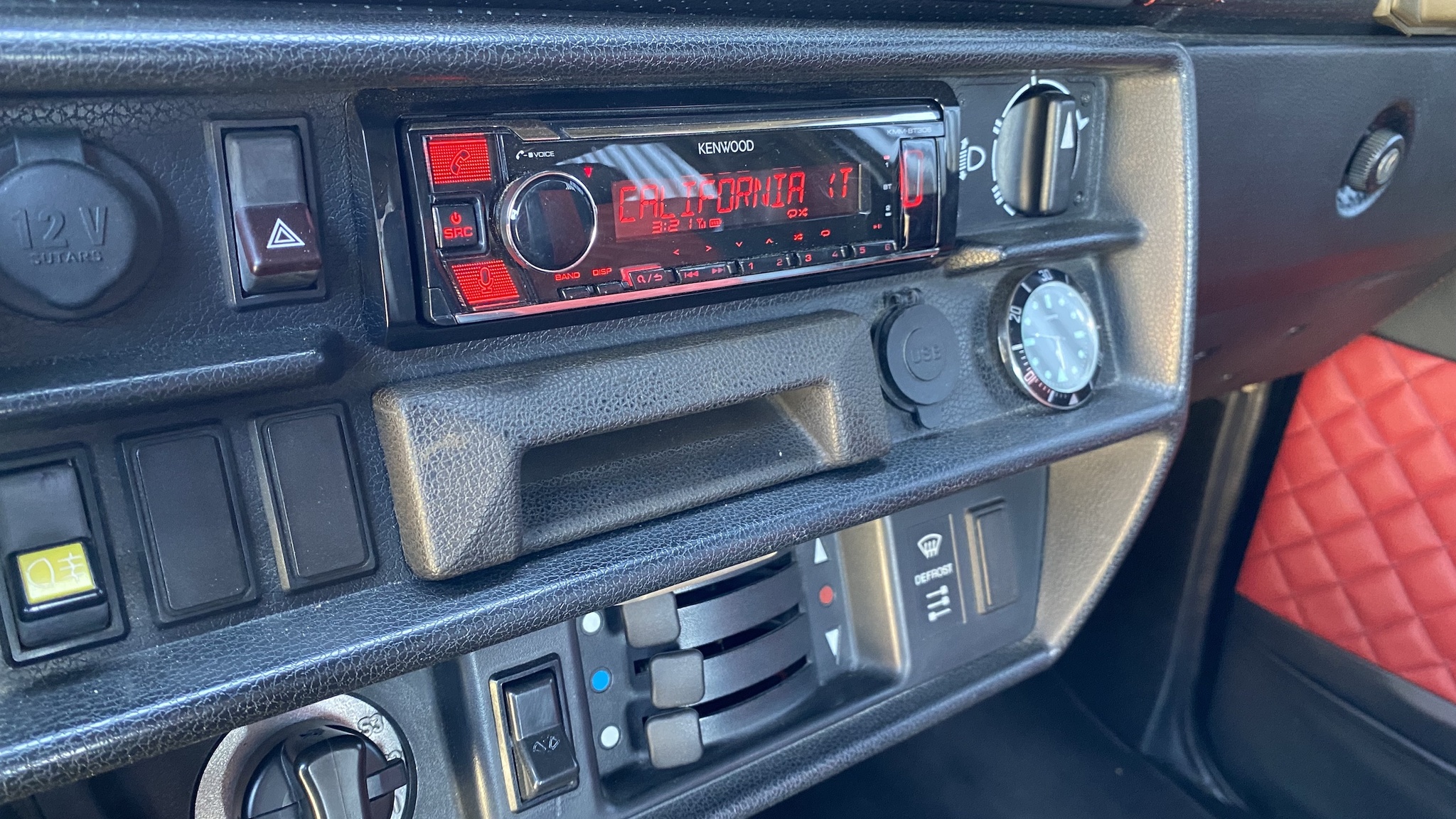 Interiörbild 1996 Mercedes G230 STEYR-PUCH Automat