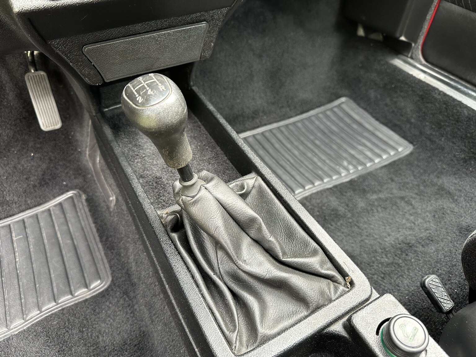 Innenraumfoto von 1984 Alfa Romeo GTV 6 2.5