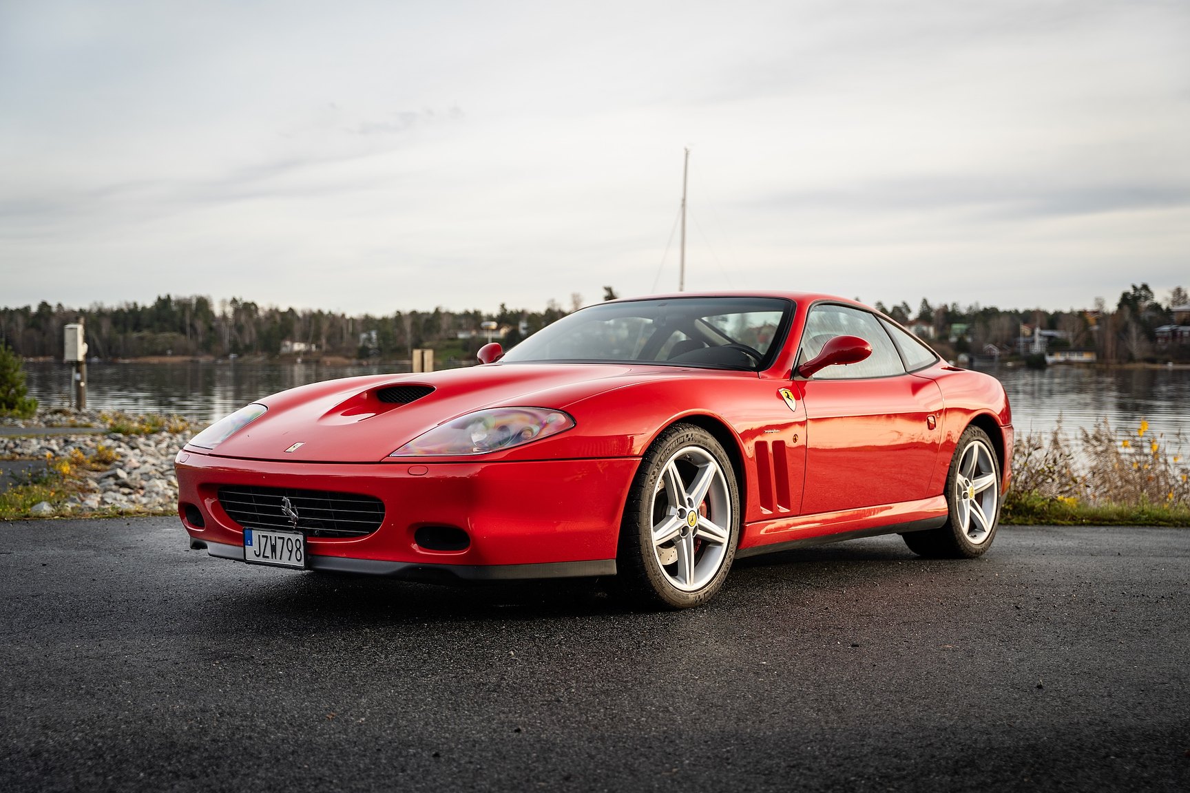 Exteriörbild på 2003 Ferrari 575M Maranello