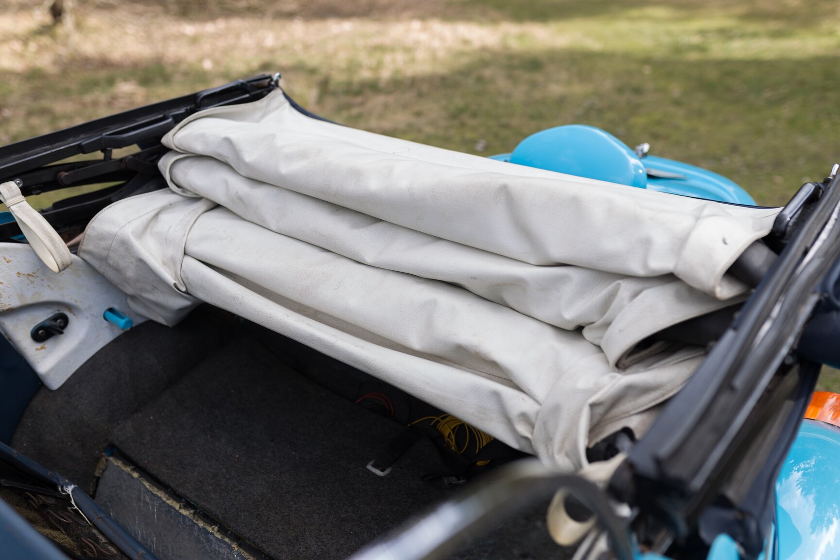 Exteriörbild på 1974 VW 1303 LS CAB (75)