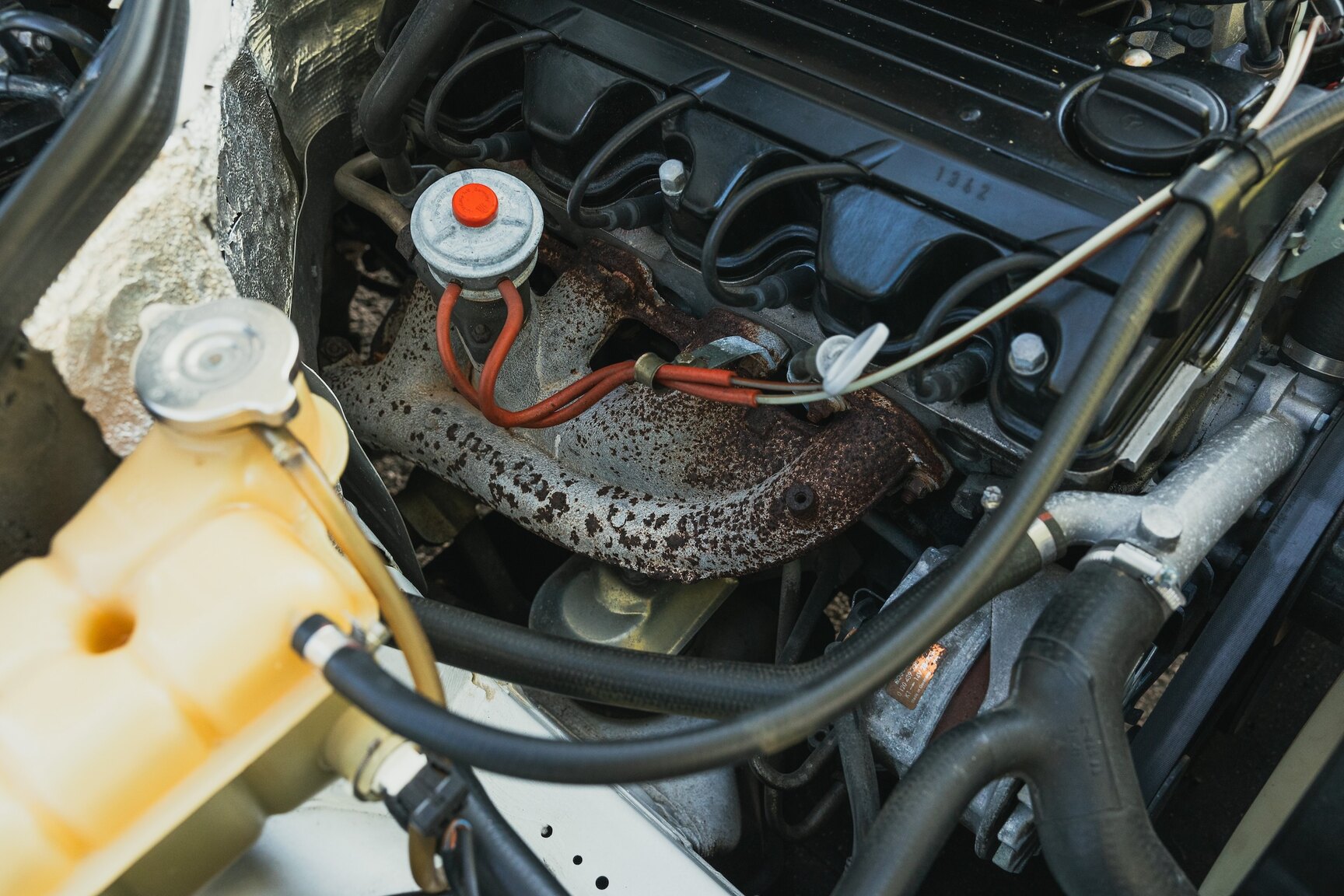Image of 1987 Mercedes-Benz 230E mechanics