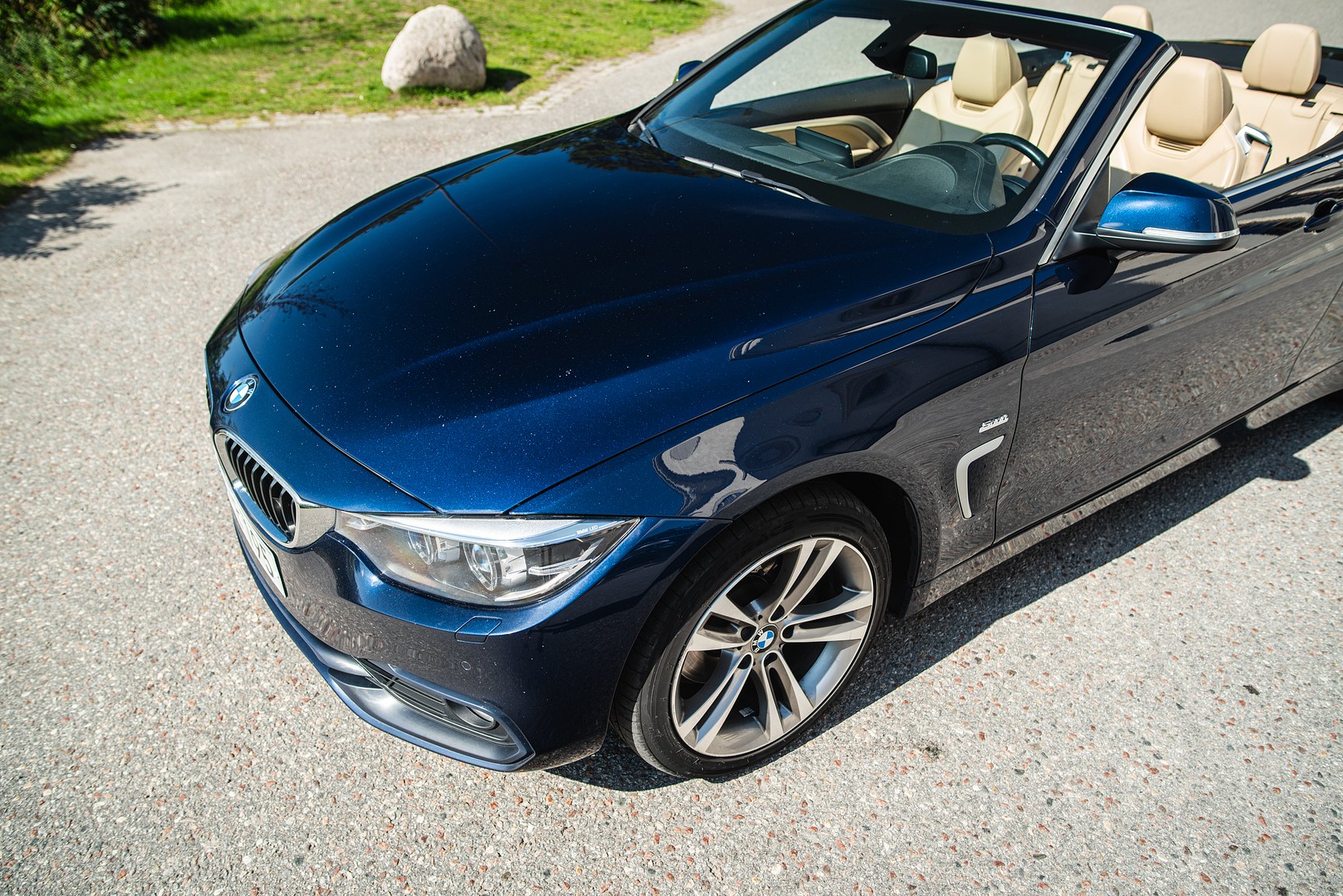 Exterior image of 2018 BMW 430i xDrive Convertible