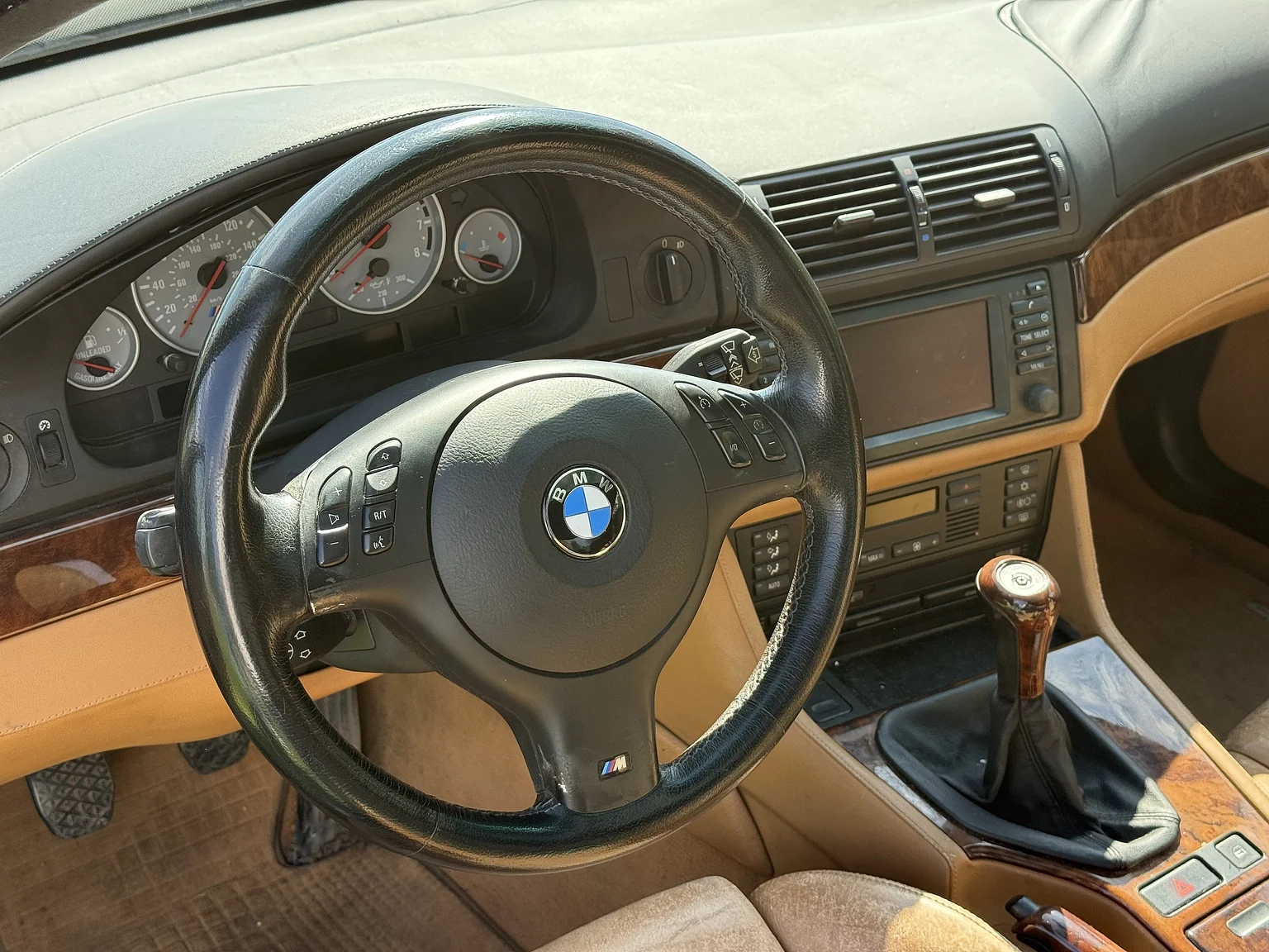 Innenraumfoto von 2001 BMW M5 E39 LCI (6)