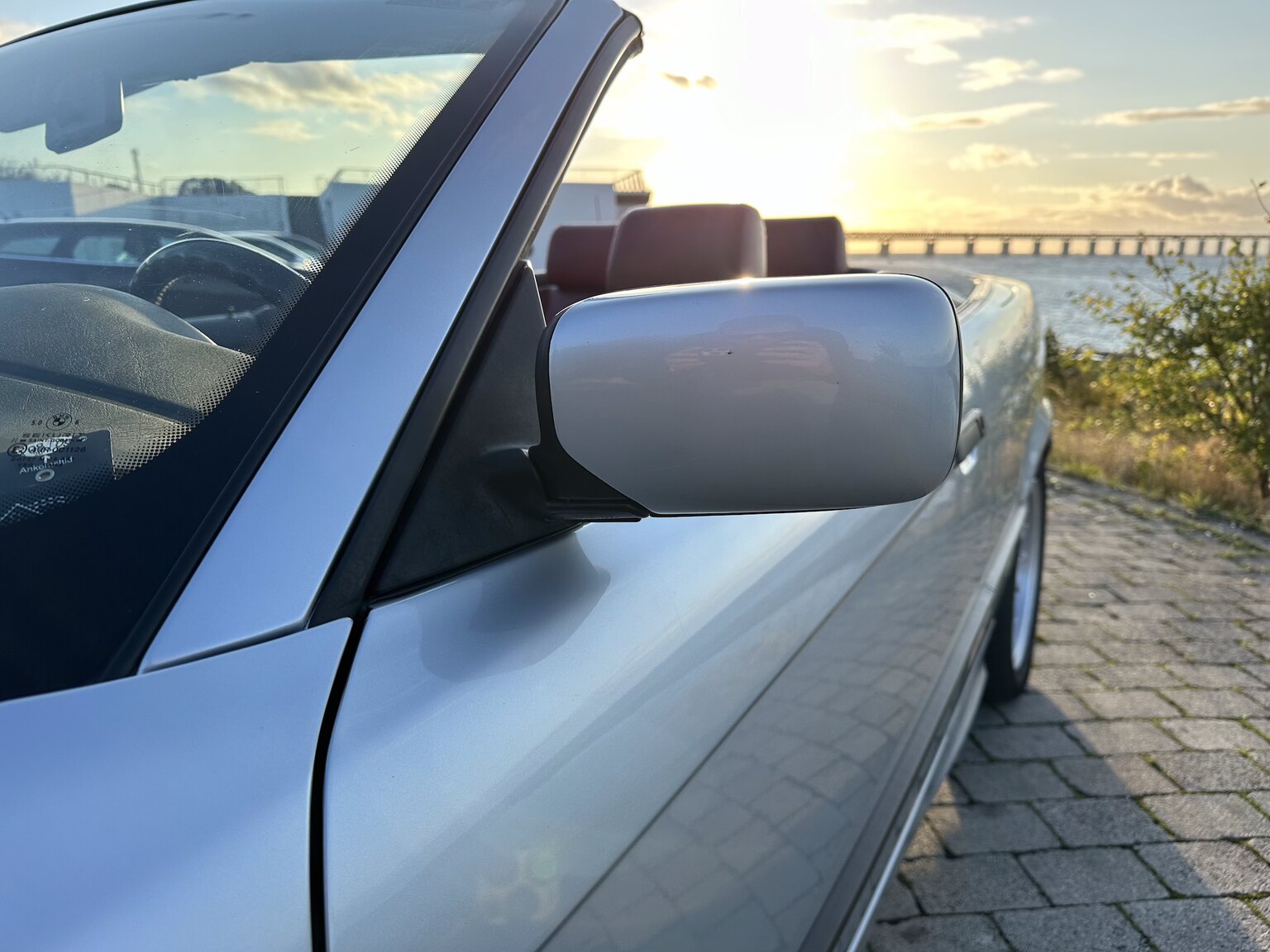 Exterior image of 1993 BMW 325i Convertible