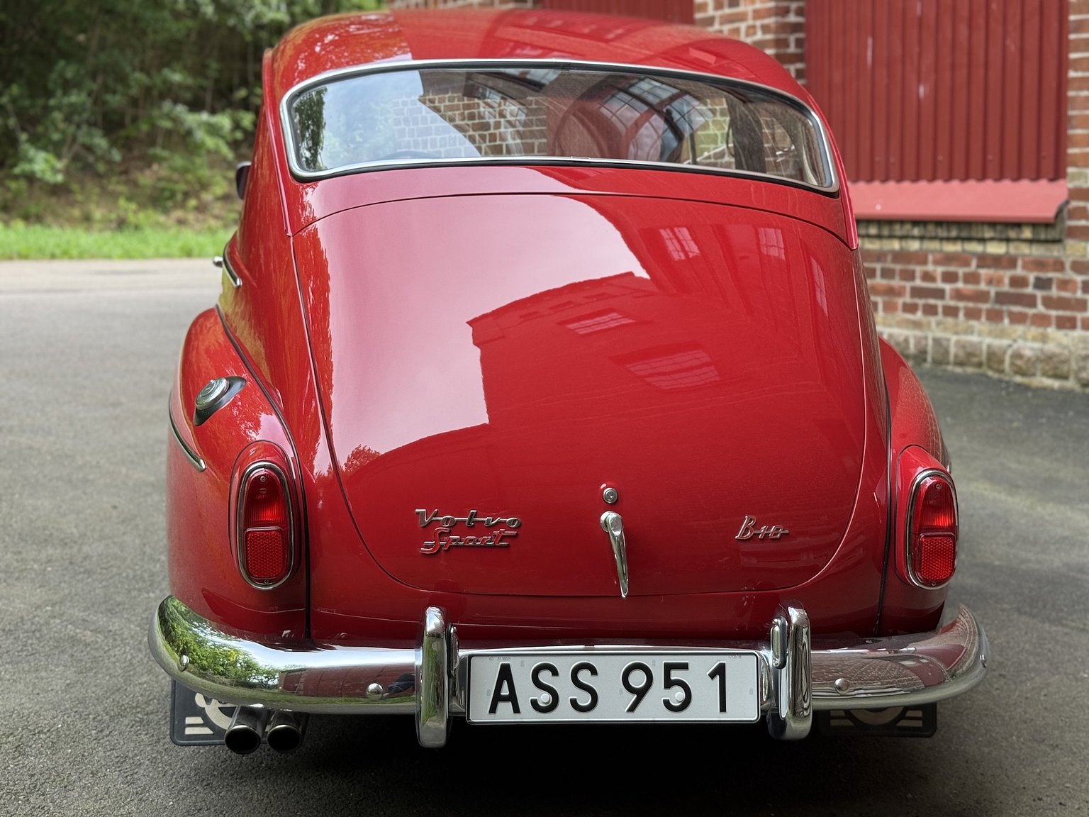 Exterior image of 1962 Volvo PV 544C Sport