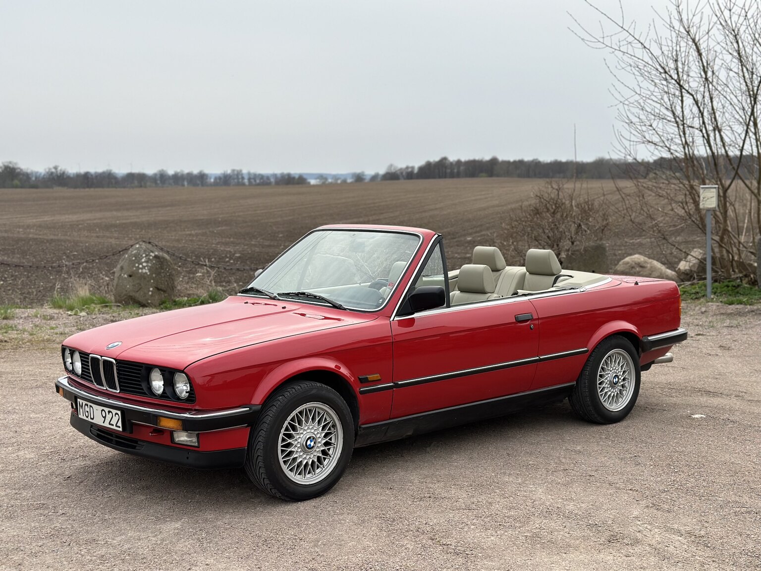 Aussenfoto 1987 BMW 325i Convertible (9)