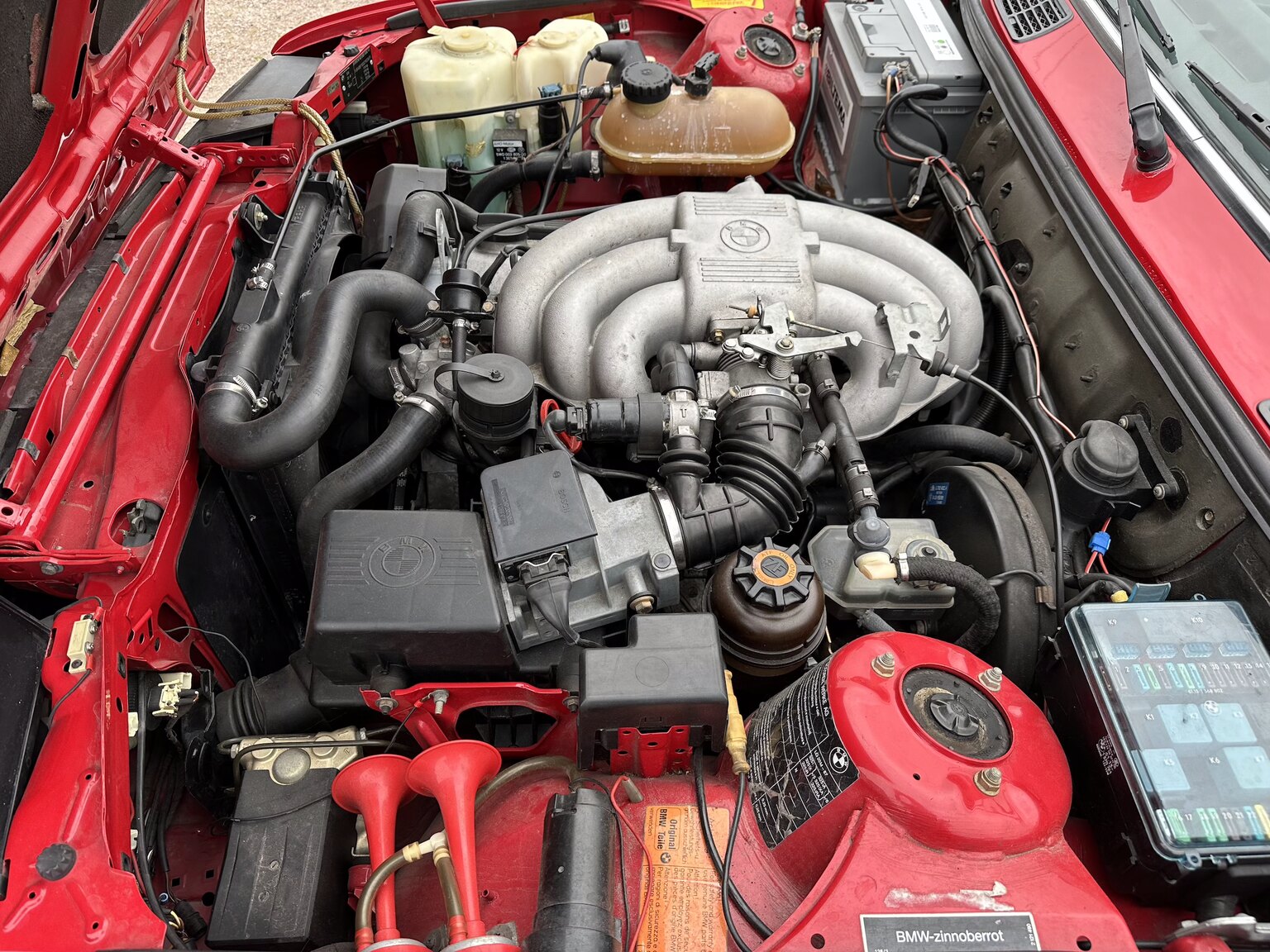 Image of 1987 BMW 325i Convertible mechanics (2)