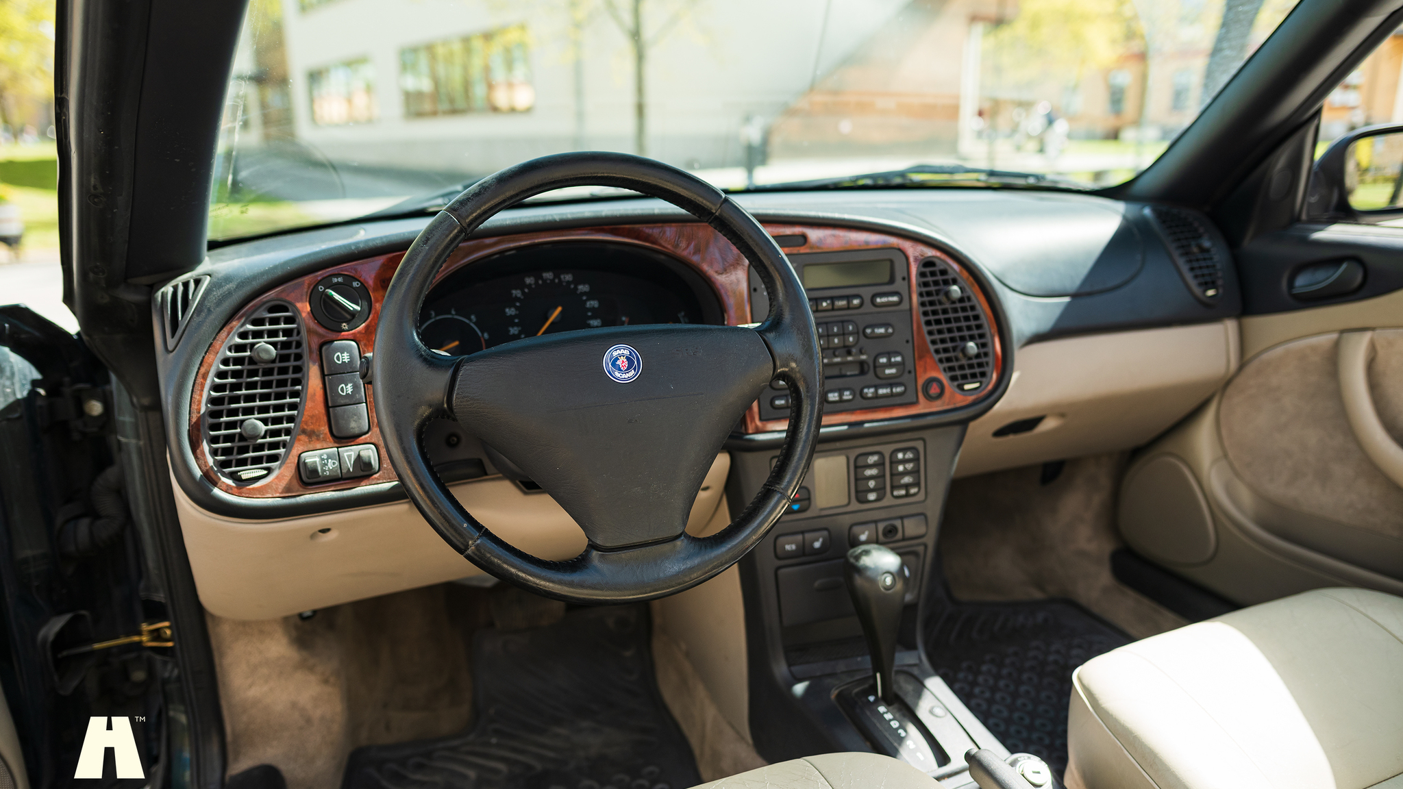 Interior image of 1995 SAAB 900 SE V6 Automat