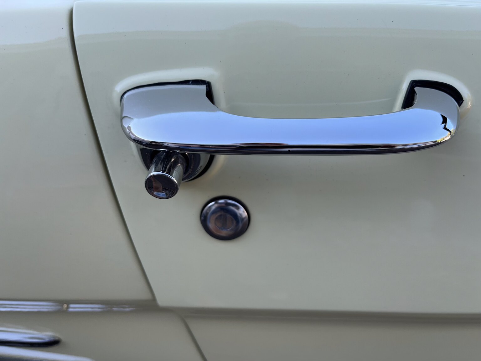 Exteriörbild på 1966 Ford Mustang Cabriolet 289cui