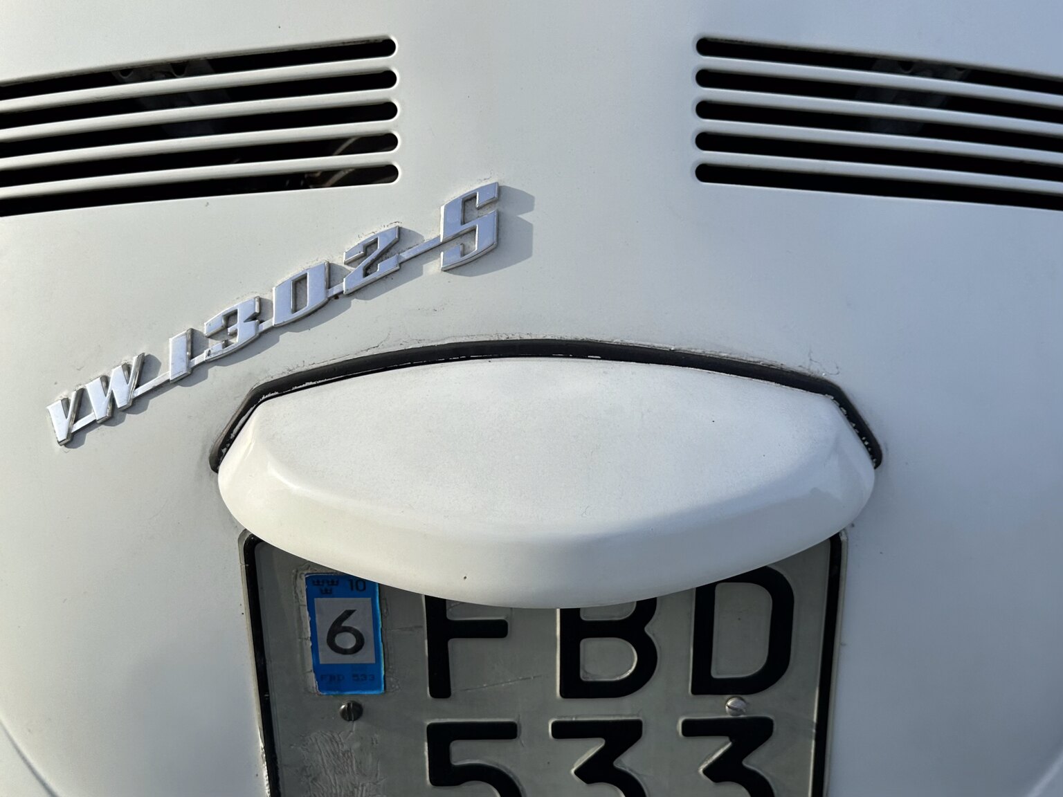 Exterior image of 1971 Volkswagen Beetle 1302 S