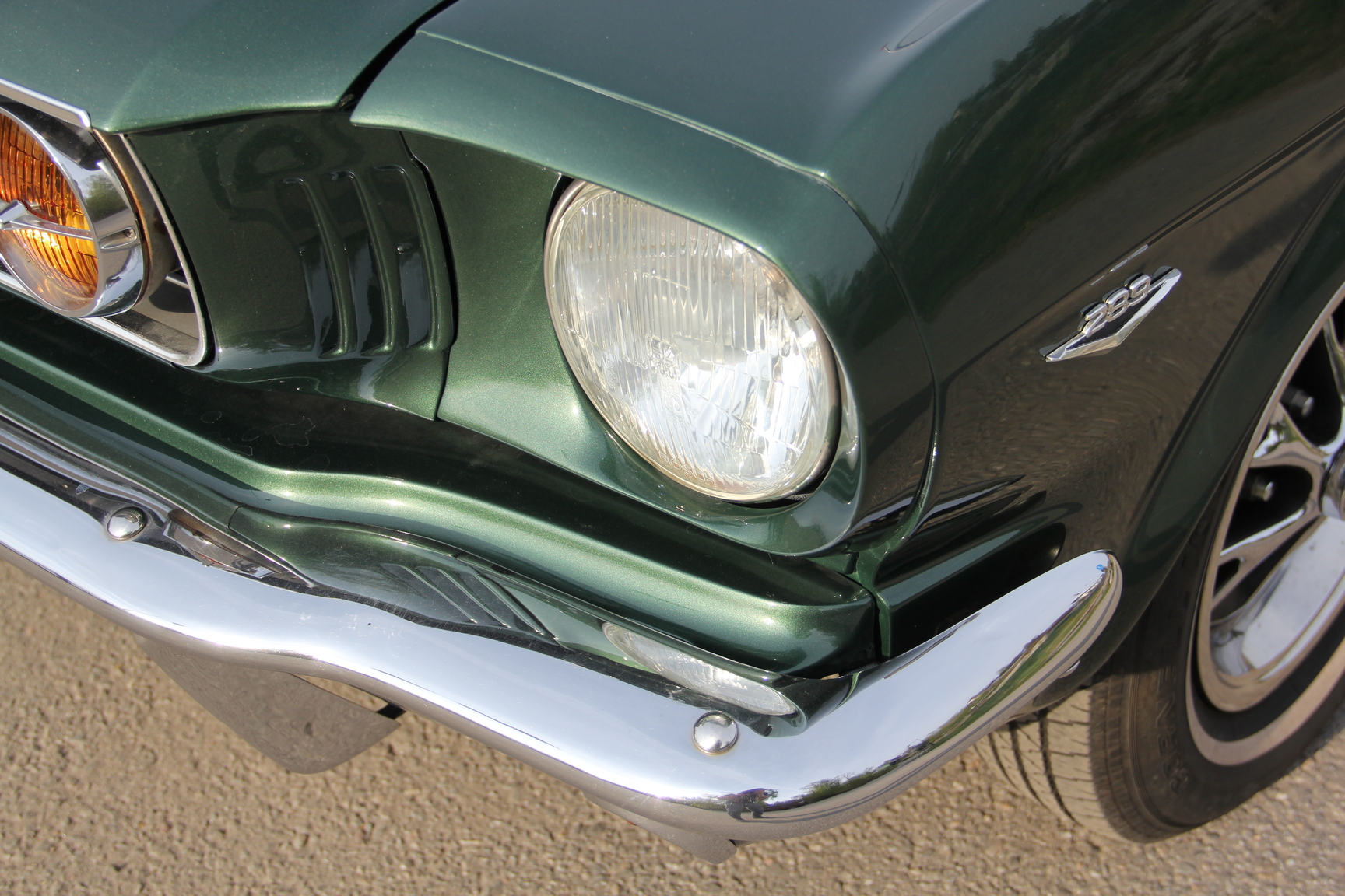Exterior image of 1966 Ford Mustang Fastback GT-clone (27)