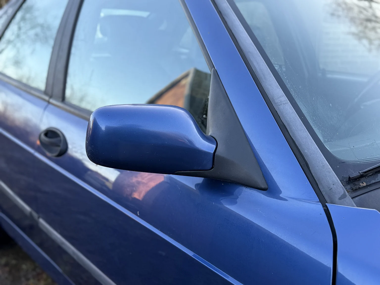 Exterior image of 2001 SAAB 9-3 Aero (32)