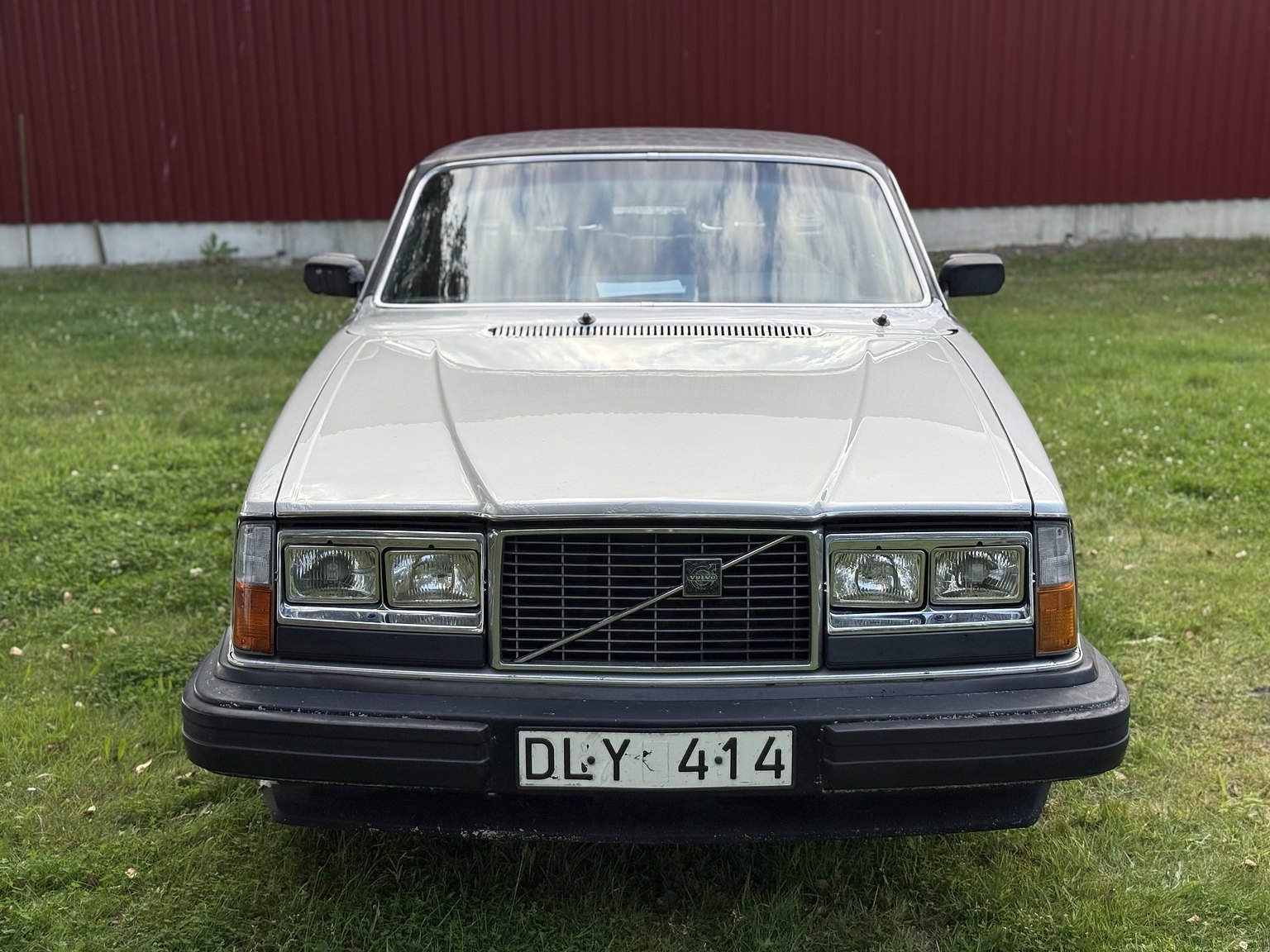 Exteriörbild på 1979 Volvo 262 C 2.8 V6 Automatisk