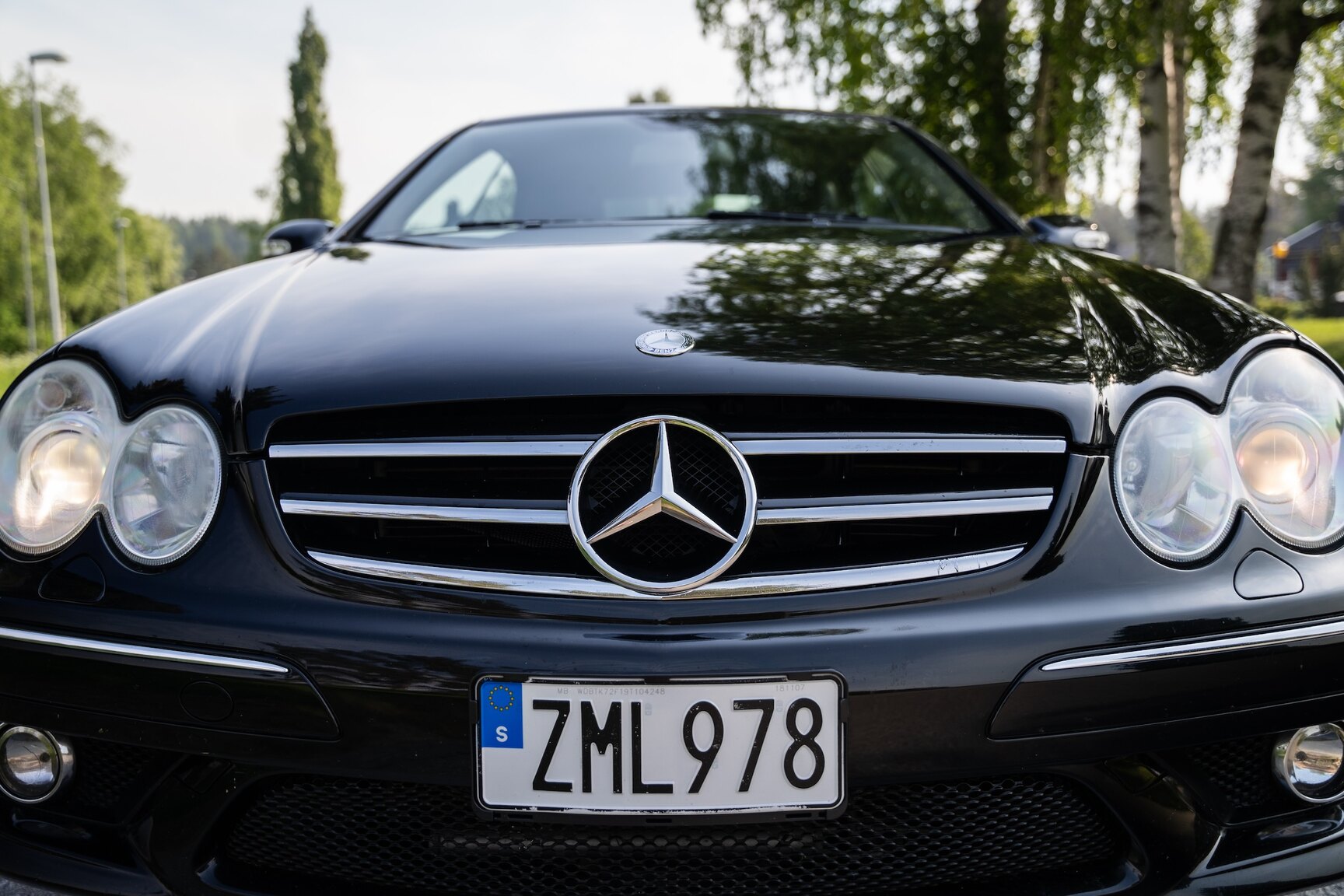 Exterior image of 2009 Mercedes-Benz CLK 550