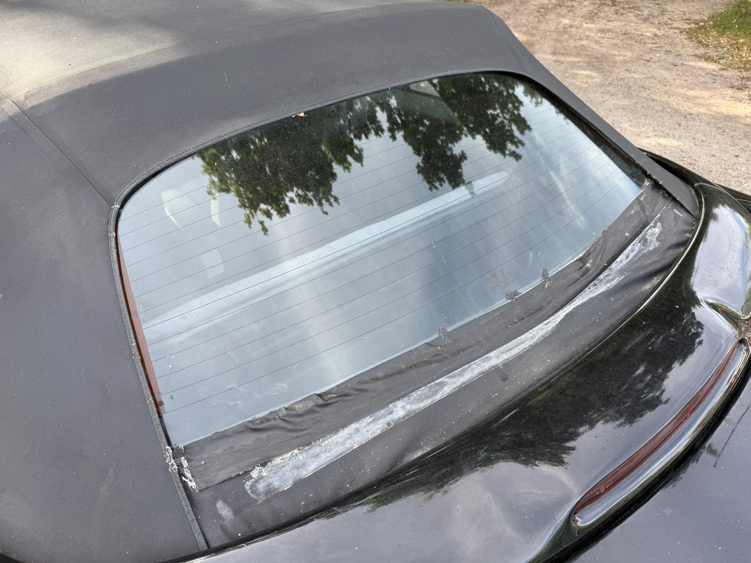 Exterior image of 1997 Chrysler Sebring Cabriolet (29)