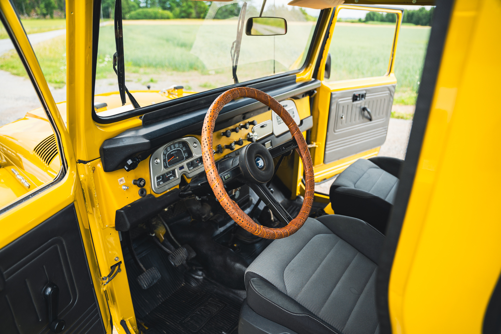 Interior image of 1976 Toyota Land Cruiser BJ40