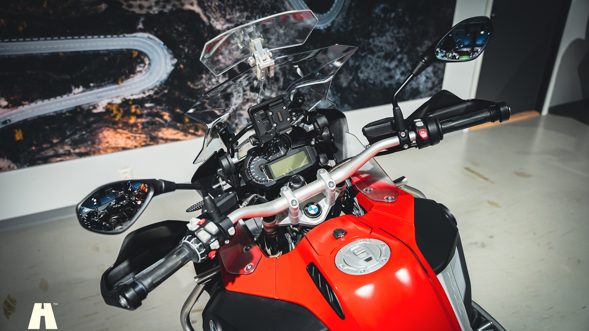 Exterior image of 2017 BMW R 1200 GSA (55)