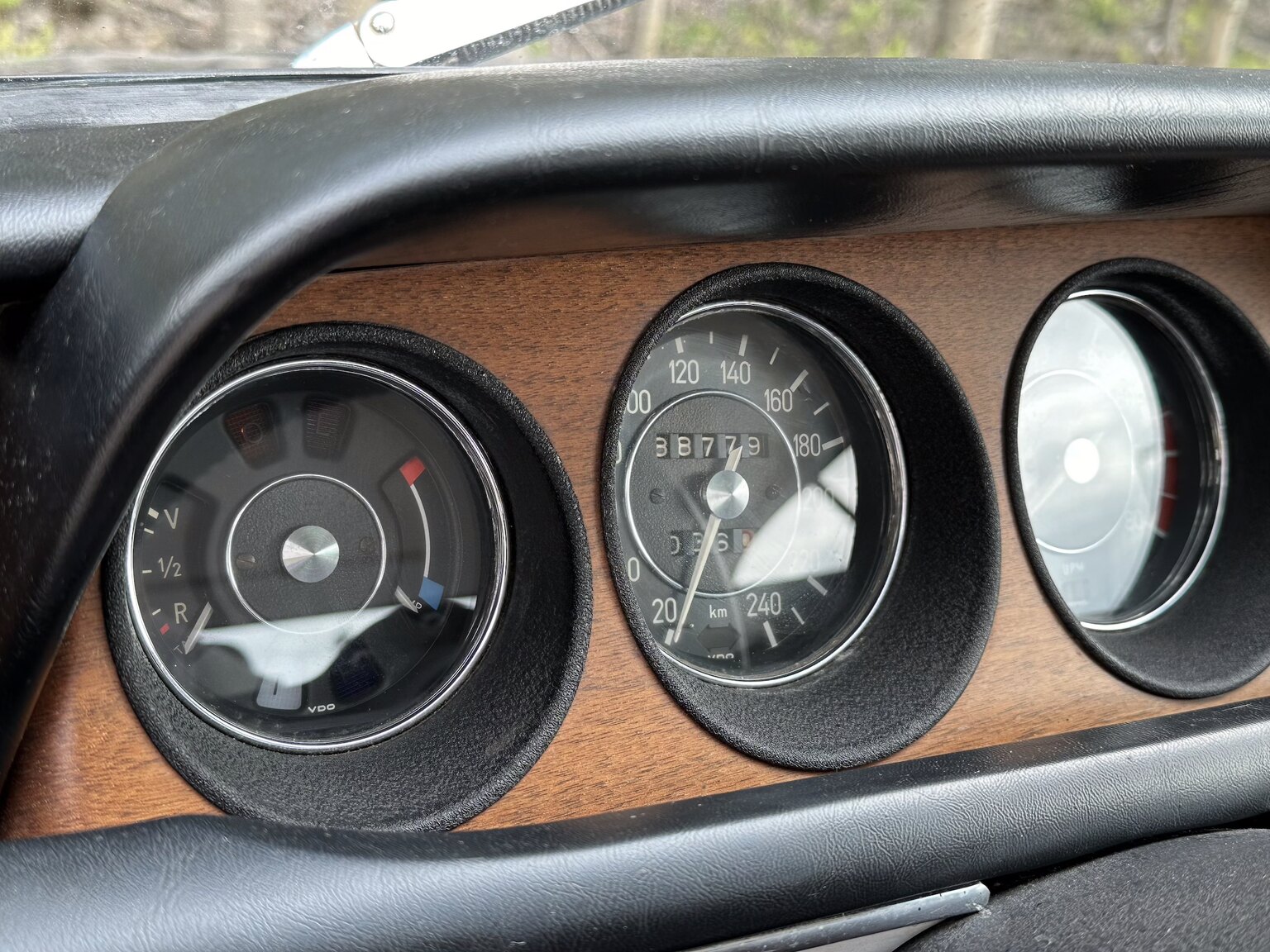 Interior image of 1972 BMW 3,0 CSi 