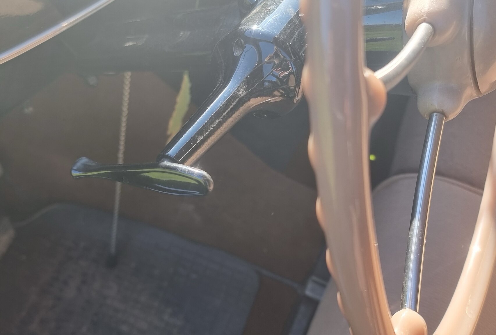 Interior image of 1951 Peugeot 203 De Luxe