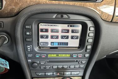 Interior image of 2003 Jaguar S-Type R