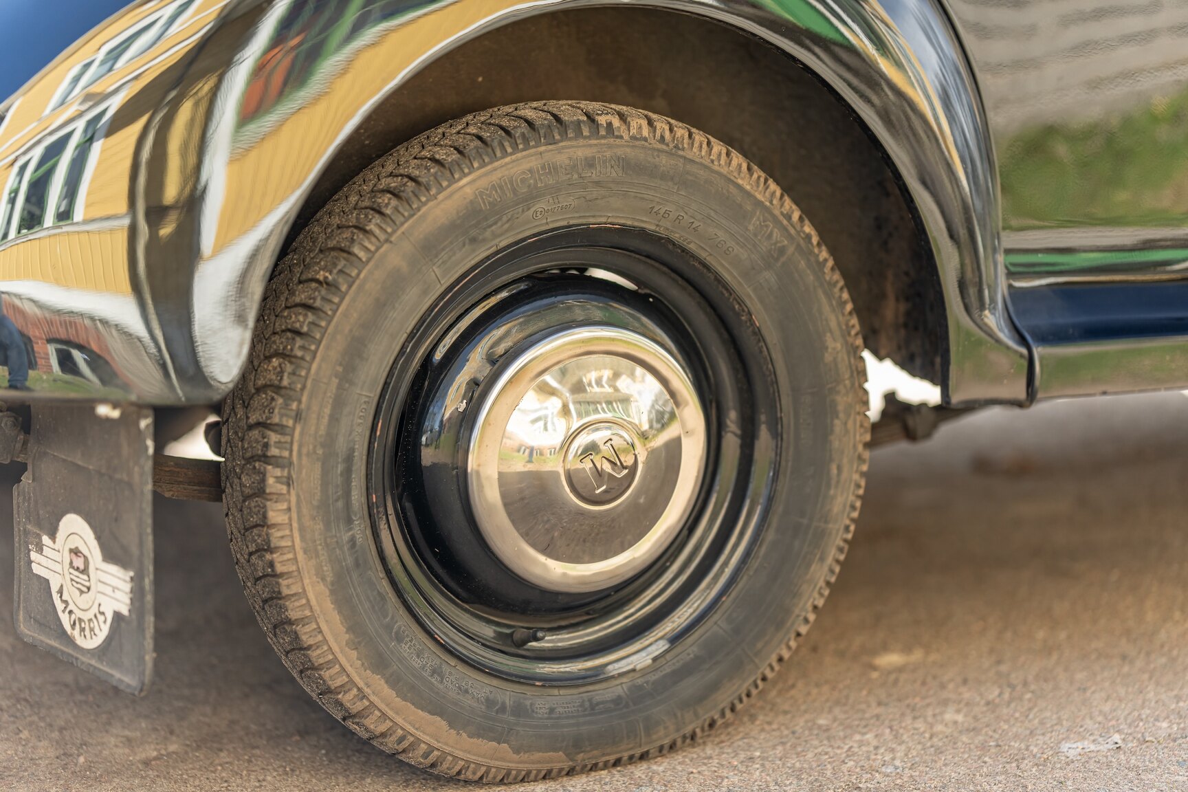 Exterior image of 1958 Morris Minor 1000 2-door (14)