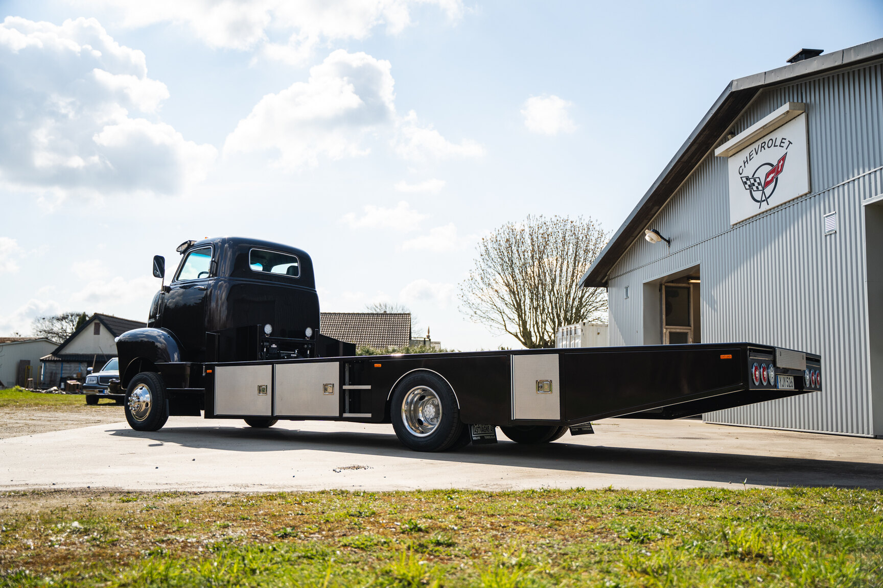 Exterior image of 1948 Chevrolet COE Loadmaster