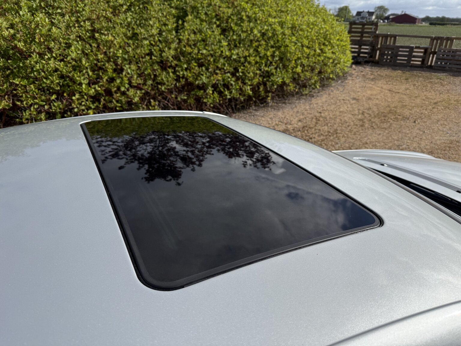 Exterior image of 2000 Mercedes-Benz CL 500