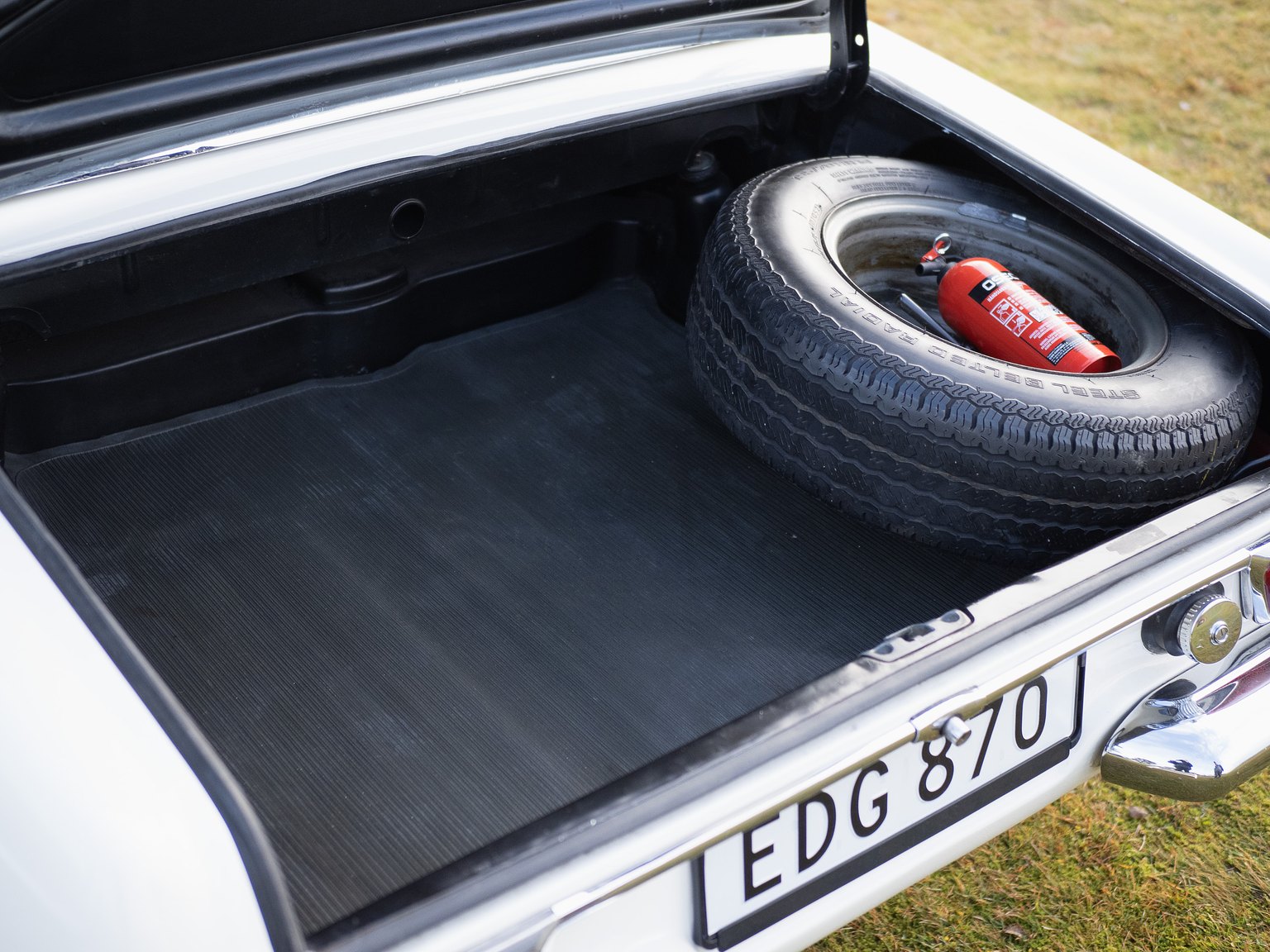 Interiörbild 1966 Mercedes-Benz 230 SL "Pagoda"