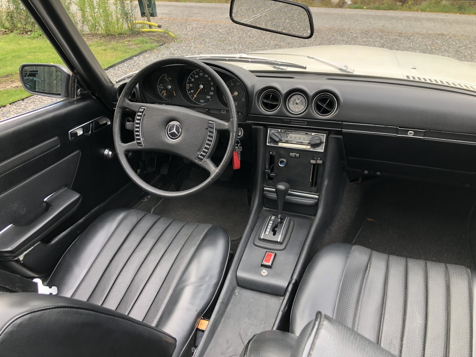 Interiörbild 1972 Mercedes-Benz 350 SL