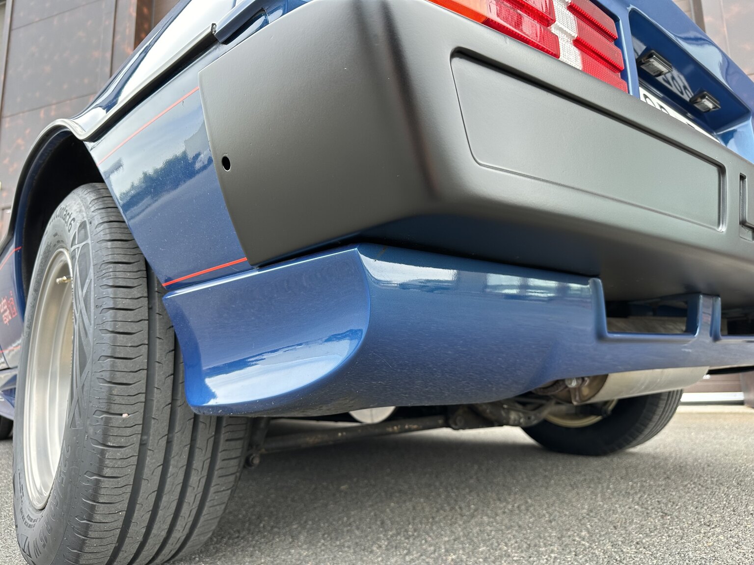 Exterior image of 1987 Lotus Esprit Turbo HCi (56)