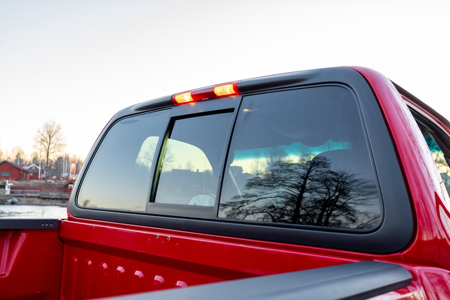 Exterior image of 2000 FORD F-150 SVT Lightning