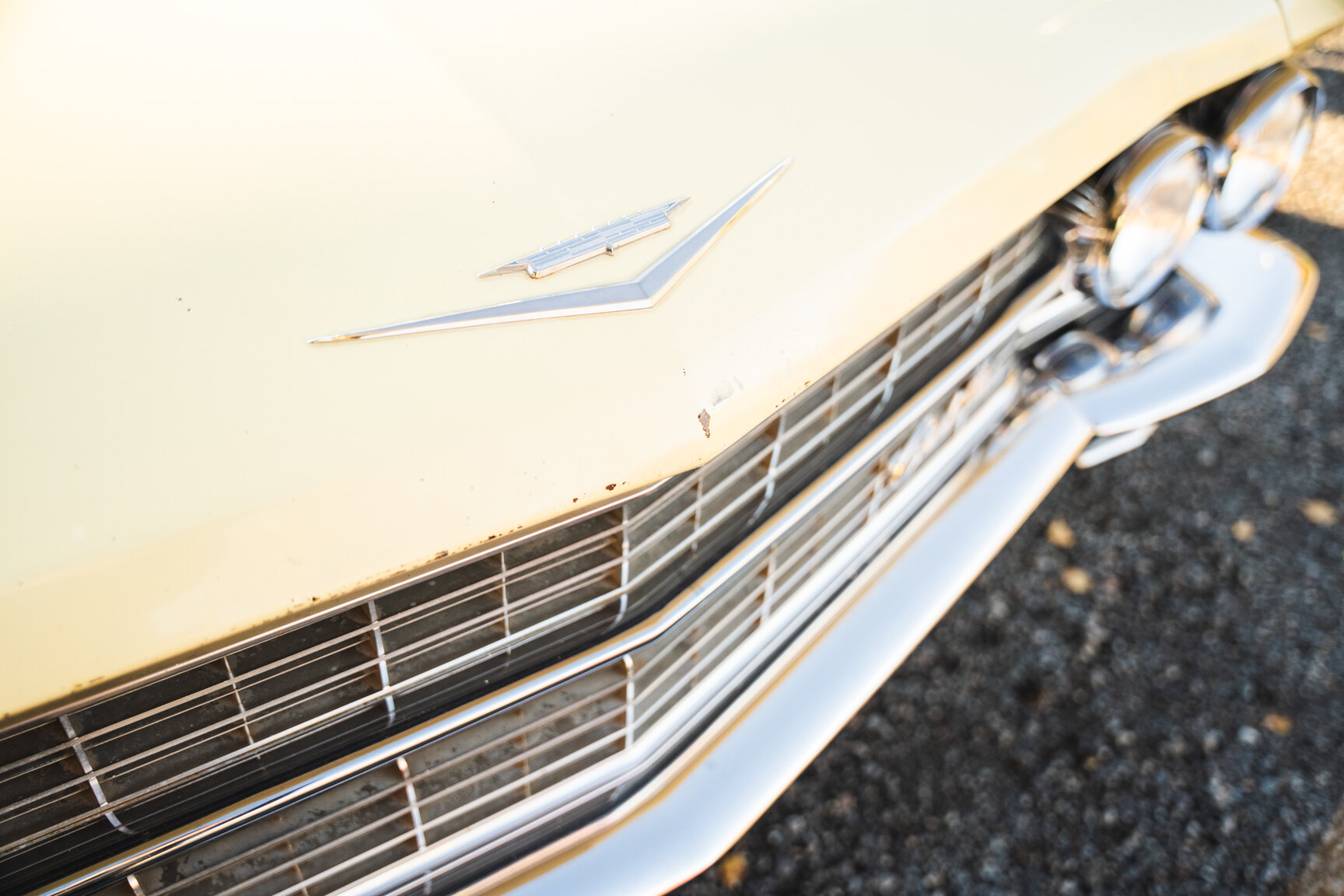Exteriörbild på 1962 Cadillac Coupé De Ville